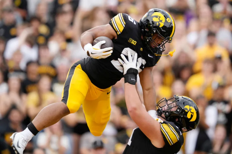 No. 18 Hawkeyes throttle Panthers